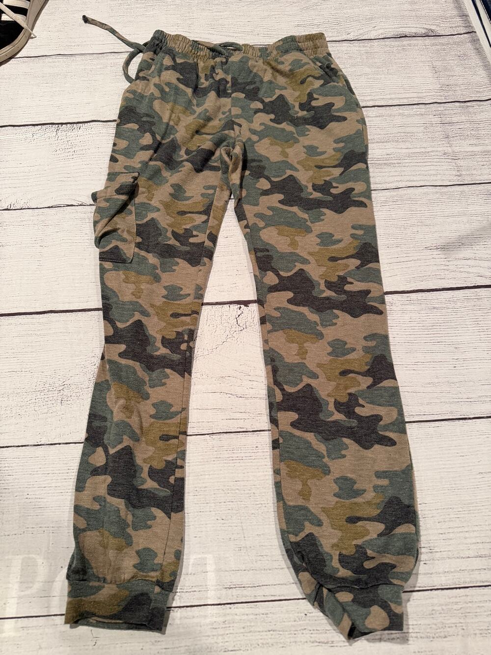 Tresics Camo Cargo Joggers Size S